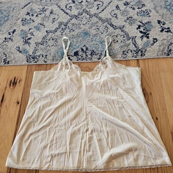 Vtg J.C. Penney Lingerie Camisole Tanktop Size 46/42 Slip Top Blouse‎ Non-Cling - Picture 5 of 7